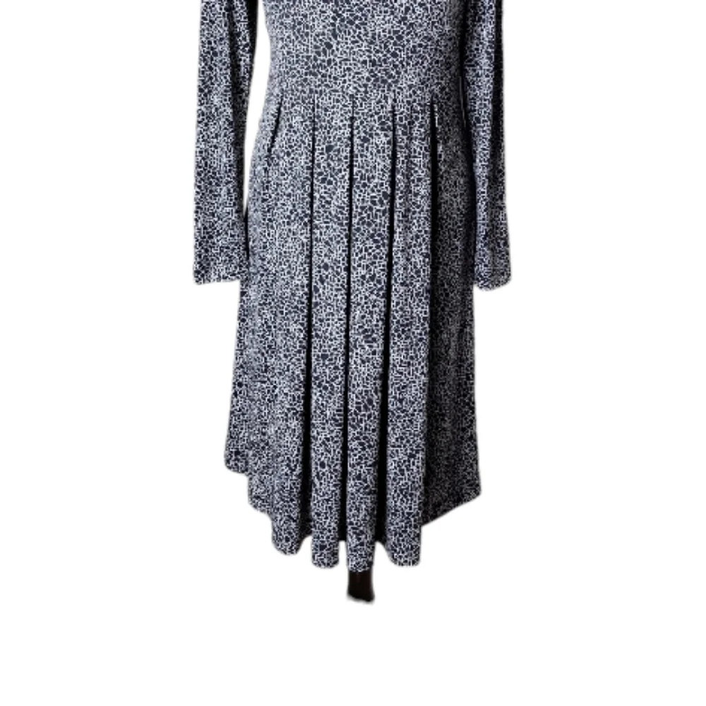 Dialogue faux wrap pleated long sleeve v neck dress size XS - Picture 4 of 8